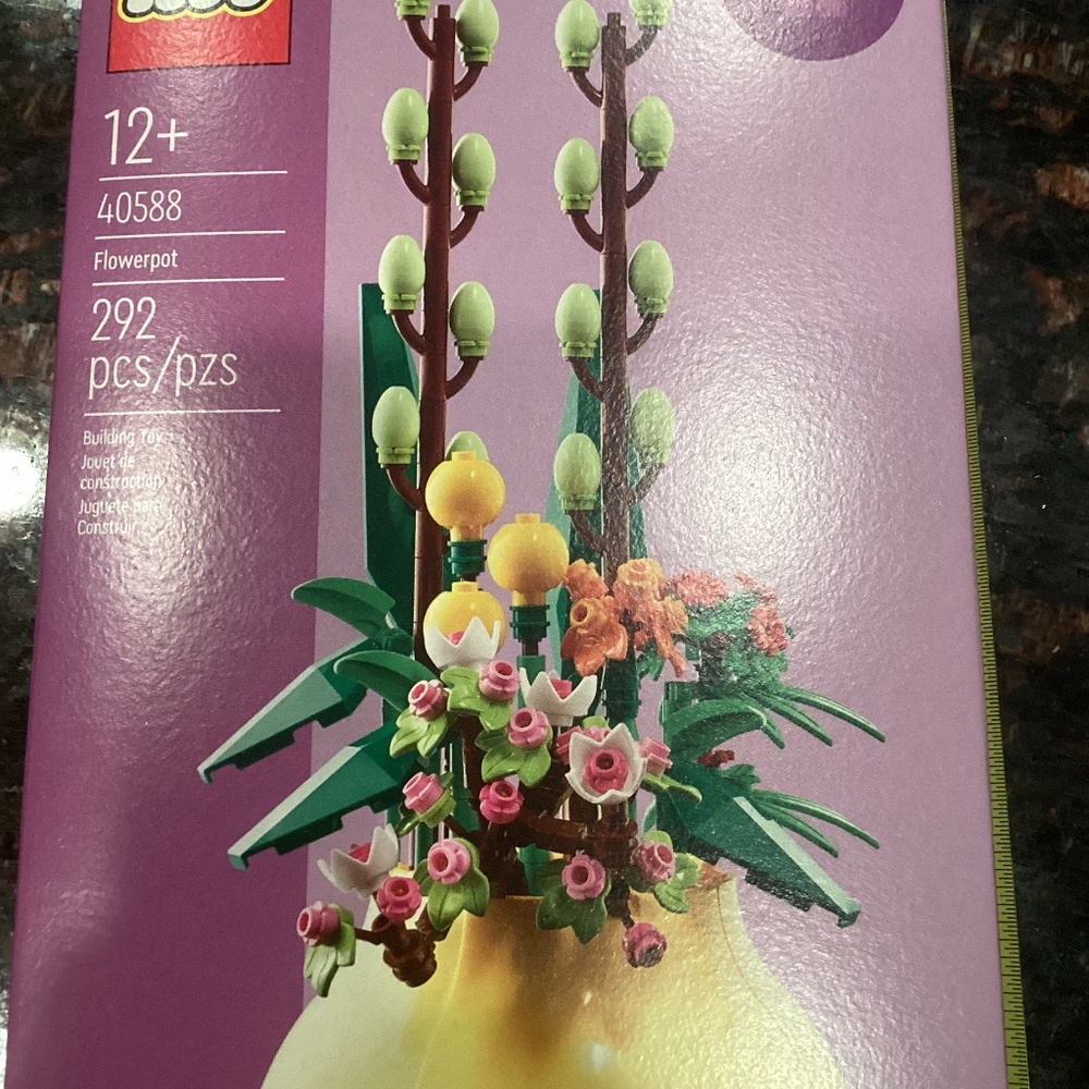 Lego Flowerpot 40588